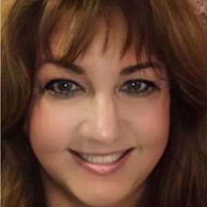 Meet your Posher, Cynthia